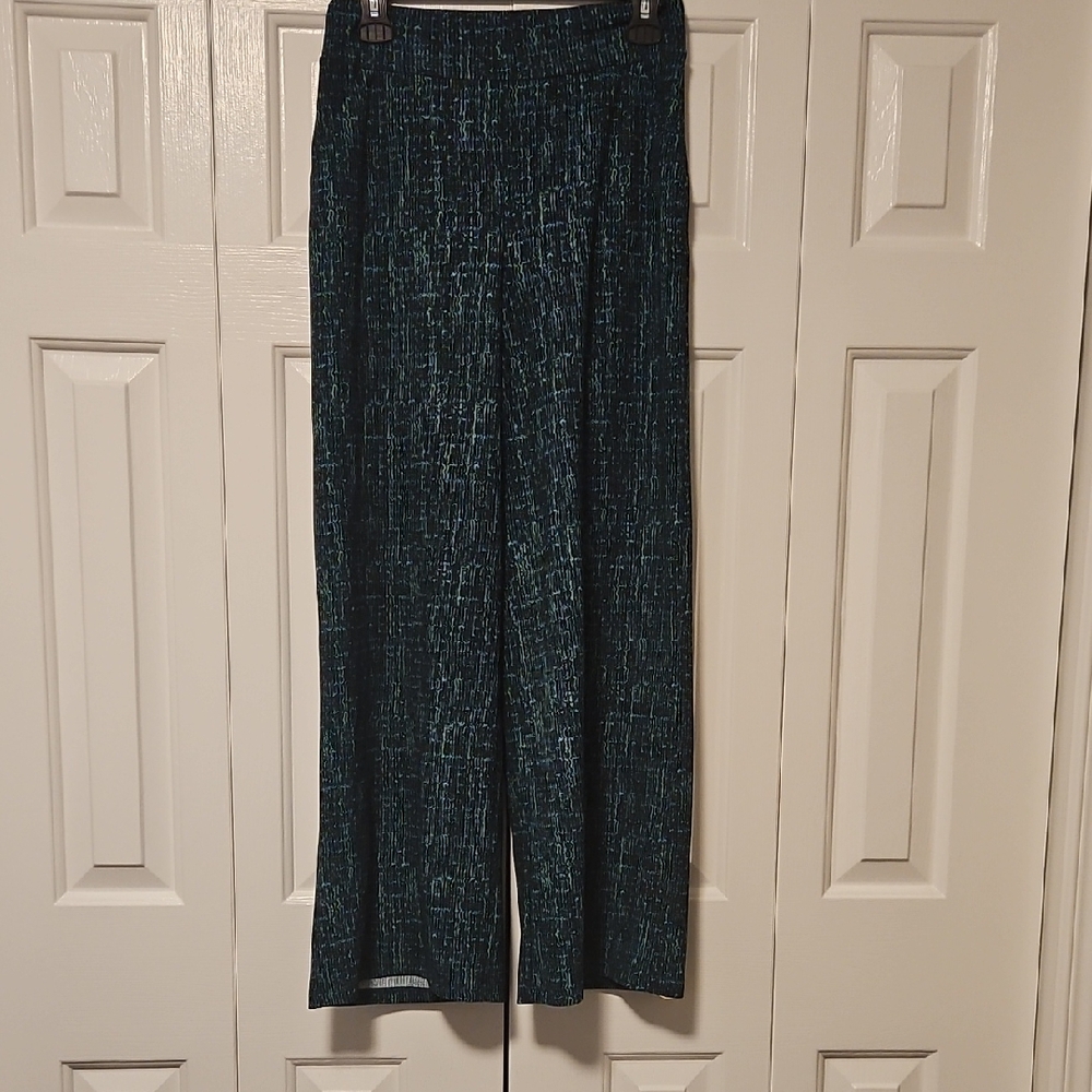 💖$5 Add To Bundle Women's Black and Green Pants💖